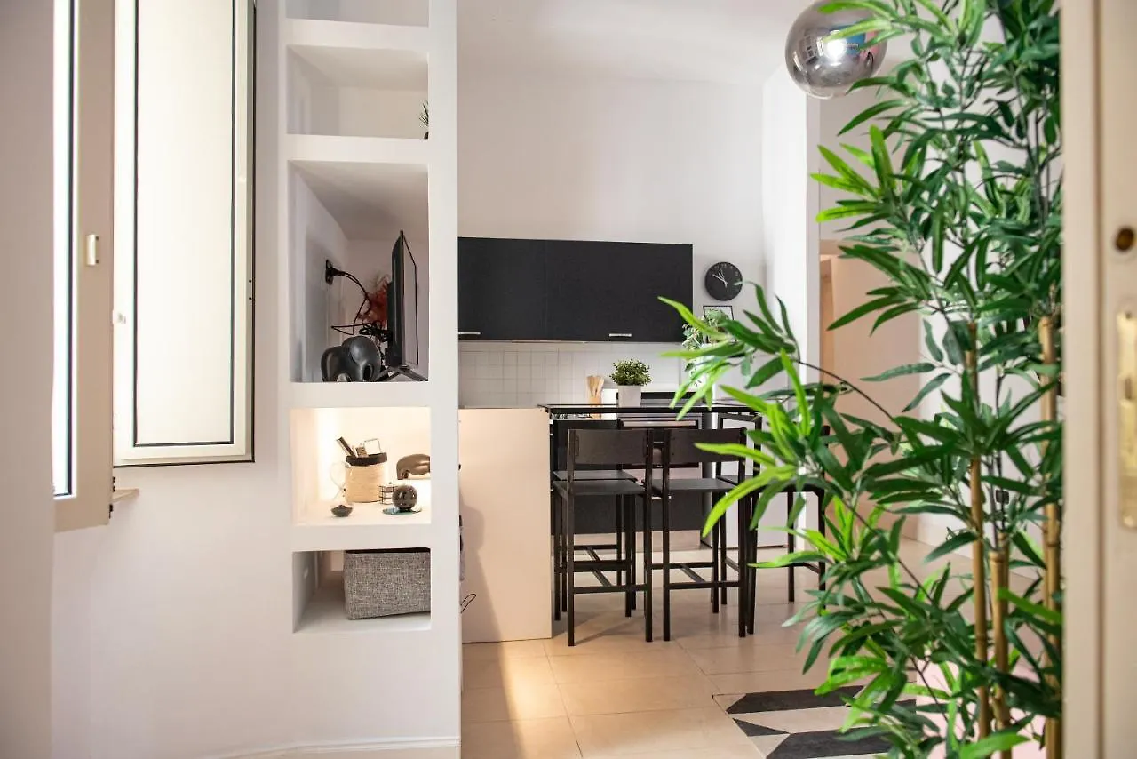 Casa Vacanza Colosseum Dea Rome Appartement